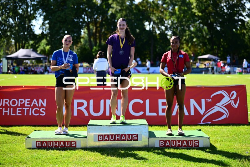 Siegerehrung mit Xenia Buri, Emma Goretzka und Lena Anochili in Mannheim