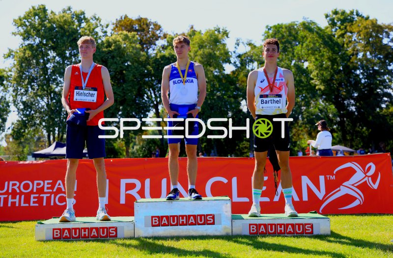Siegerehrung mit Theo Hielscher und Lucas Barthel beim Leichtathletik-Meeting Mannheim