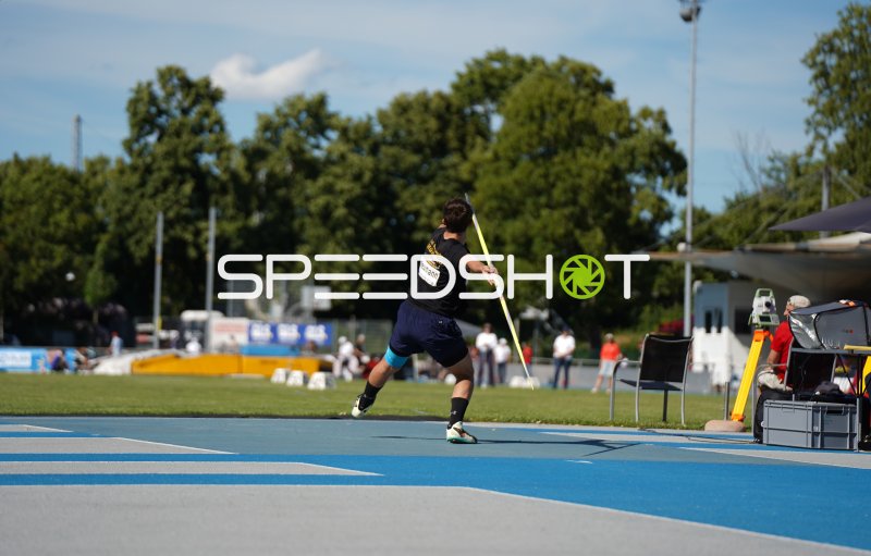 Speerwerfer beim Anlauf im Michael-Hoffmann-Stadion Mannheim