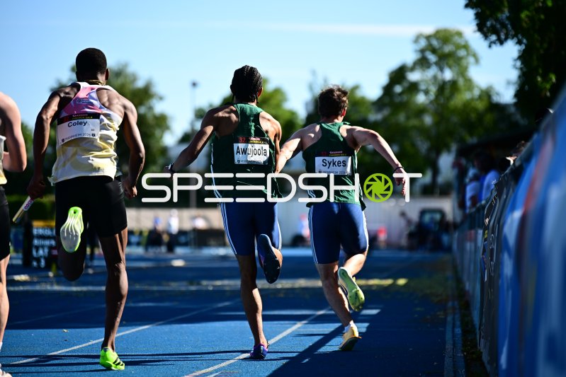 Joshua Awujoola und Ben Sykes im Staffellauf beim Mannheim Juniors Gala