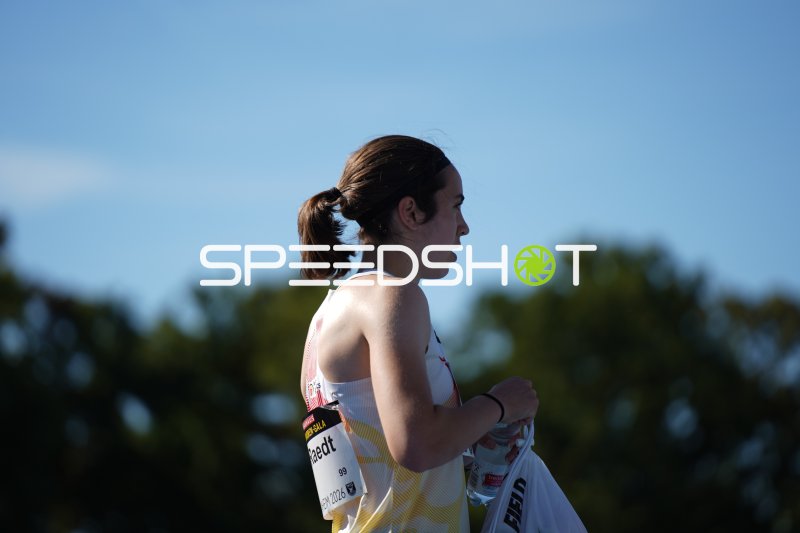 Jana De Raedt (#99) beim Leichtathletik-Meeting in Mannheim