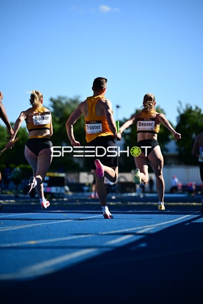 Böcker, Tröster und Besser beim 4x100m-Staffellauf in Mannheim