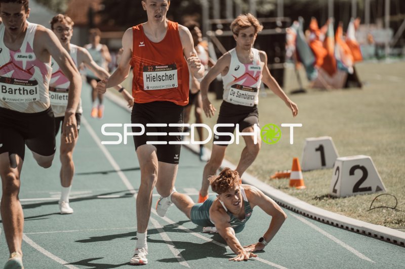 Theo Hielscher beim 800m-Lauf – Sturz bei der 32. Junioren-Gala Mannheim
