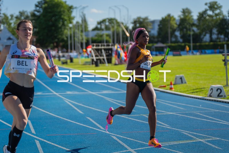Daryl Ndasi beim 4x100m-Staffellauf für Deutschland in Mannheim