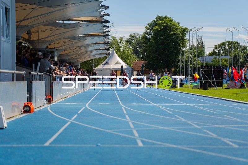 Sprintfinale auf der blauen Bahn im Michael-Hoffmann-Stadion Mannheim
