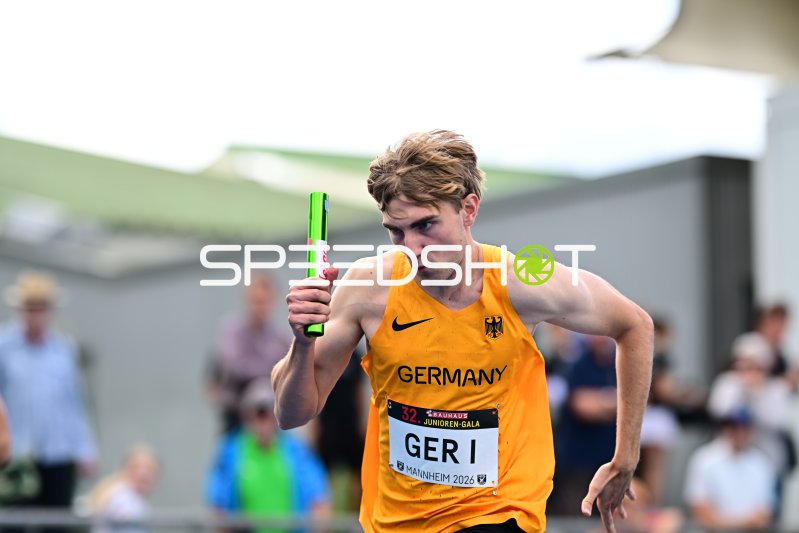 Jakob Bauerschlag (GER I) beim 4x100m-Staffellauf in Mannheim