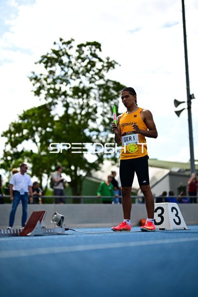 GER I Staffelläufer mit Startblock bei 4x100m in Mannheim