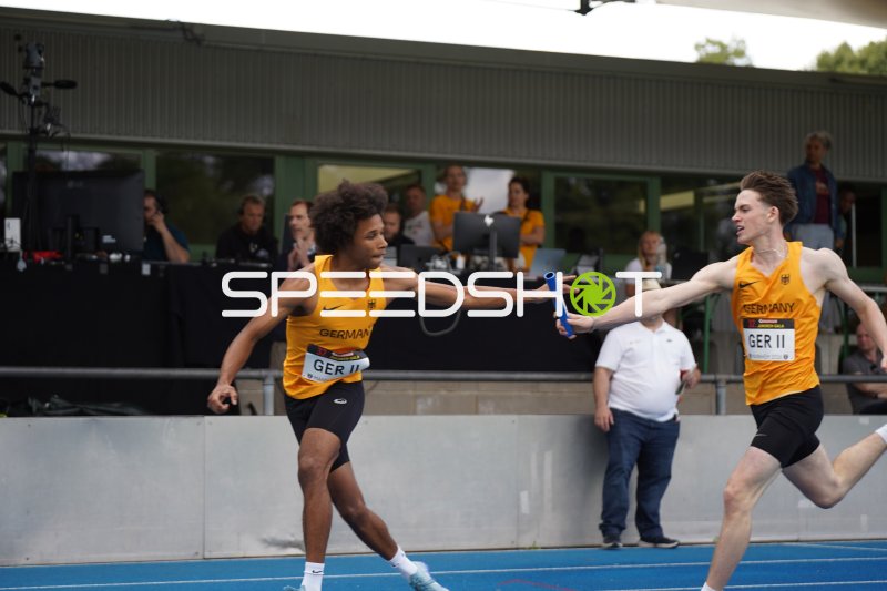 Magnus Skupin-Alfa bei der 4x100m-Staffelübergabe für GER II