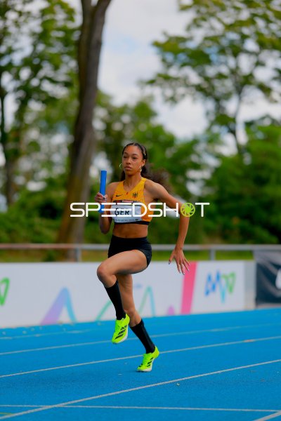 DE LUYZ Liyana Barragan im 4x400m-Staffellauf für GER I in Mannheim