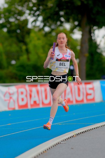 Sterre Provost (Belgien) beim 4x400m-Staffellauf in Mannheim