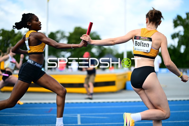 Staffelwechsel beim 4x100m-Lauf bei der 32. Junioren-Gala Mannheim