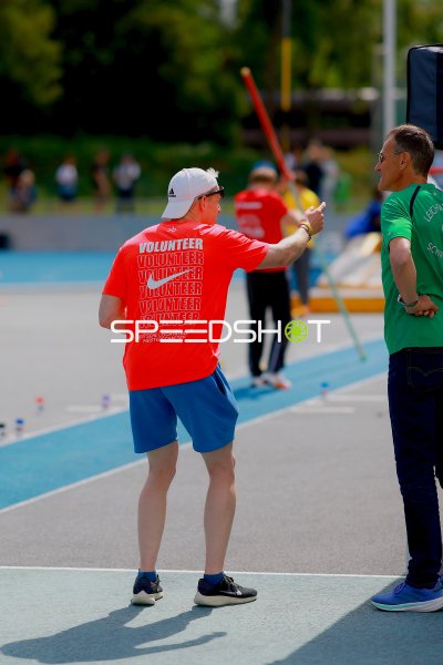 Volunteer und Kampfrichter bei Leichtathletik-Wettkampf in Mannheim