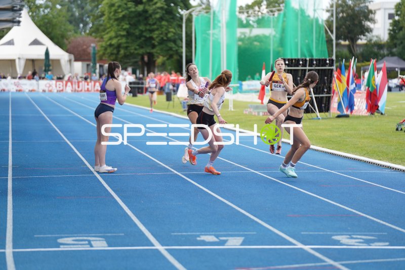 Lynn Pöppelmann bei der 4x400m-Staffel im Michael-Hoffmann-Stadion Mannheim