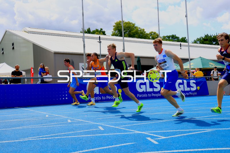 Jakob Kollegger, Lukáš Koptík und Jayden Parkin im 110m-Hürdensprint