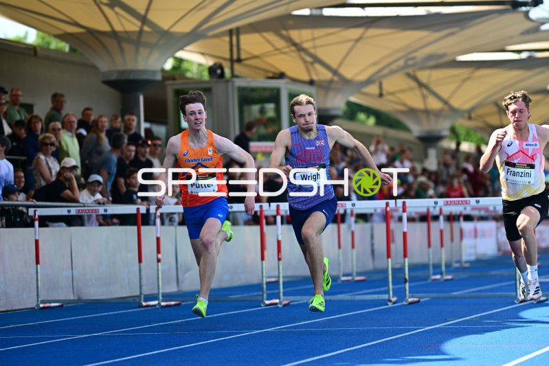 Jim Putter (#261), Toby Wright (#219) und Rafael Franzini (#106) bei den 110m Hürden