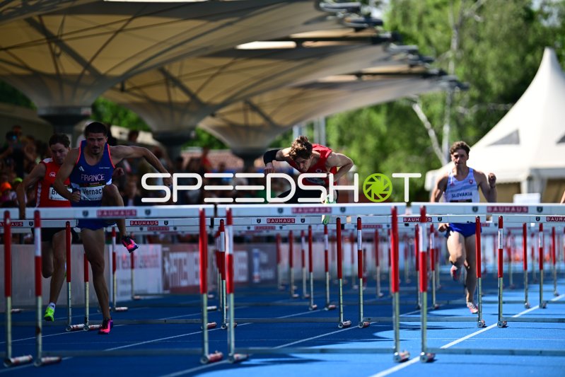 Ewenn Vernack (#172) im 110m-Hürden beim Meeting in Mannheim