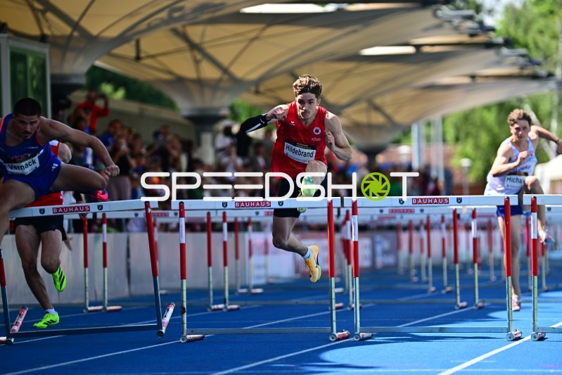 Marc Leonard Hildebrand (#425) beim 110m-Hürdenlauf in Mannheim