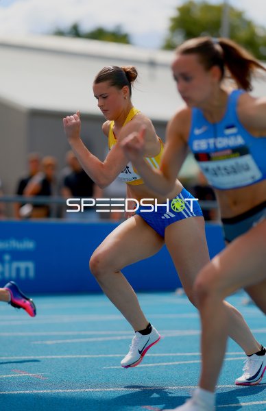 Pia Lauren Matsalu (Estonia) im Sprint beim Leichtathletik-Meeting Mannheim