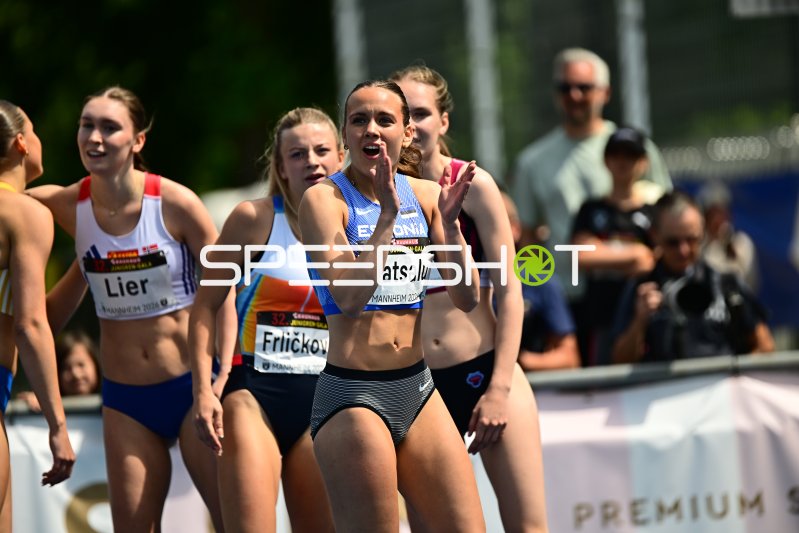 Pia Lauren Matsalu und Laura Frličková bei der Junioren-Gala Mannheim