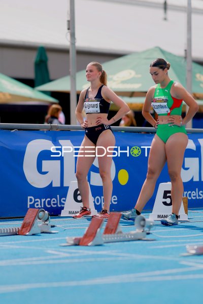 Angéline Guignard (#316) und Iara Vacondeus (#289) vor dem 10H-Start in Mannheim
