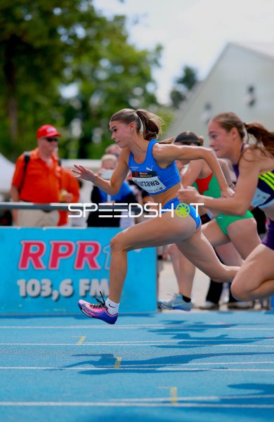 Shira Kurzawa (#431) beim Sprint-Start in Mannheim