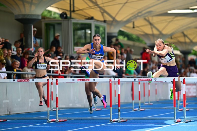 Kurzawa Shira beim 10H-Hürdenlauf im Michael-Hoffmann-Stadion Mannheim