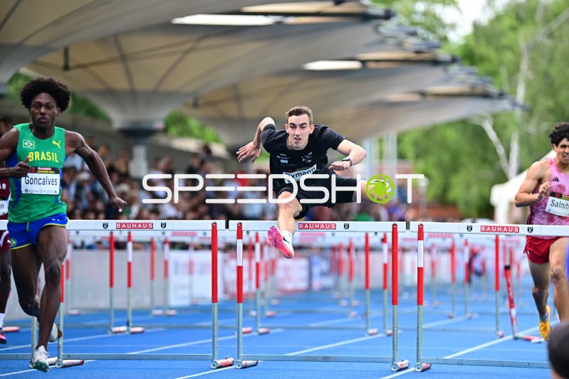 Sven Rymann (#328) beim 110m-Hürdenlauf in Mannheim