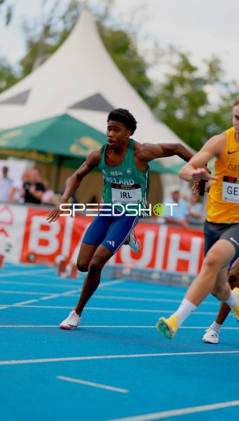 Irischer Sprinter (#32) beim 4x100m-Staffellauf in Mannheim