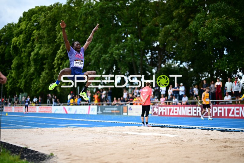 Daniel Emegbor (#188) beim Weitsprung im Michael-Hoffmann-Stadion Mannheim