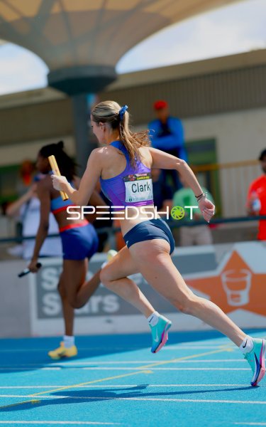 Emma Clark (#185) beim 4x100m-Staffellauf im Michael-Hoffmann-Stadion Mannheim