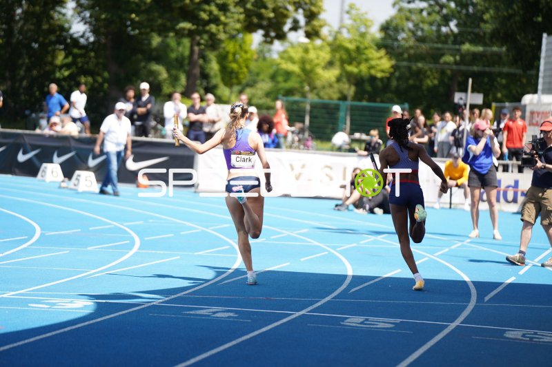 Emma Clark (#185) beim 4x100m-Staffellauf im Michael-Hoffmann-Stadion Mannheim