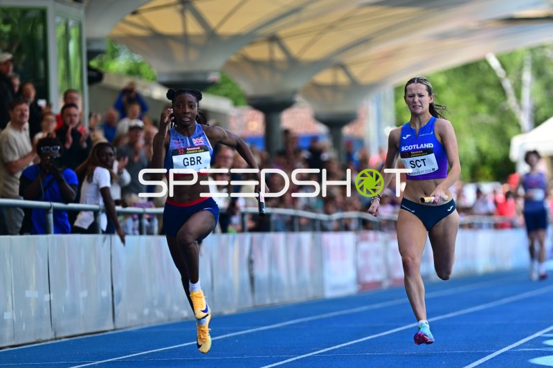 GBR (#32) und SCT (#32) im 4x100m-Staffelrennen in Mannheim