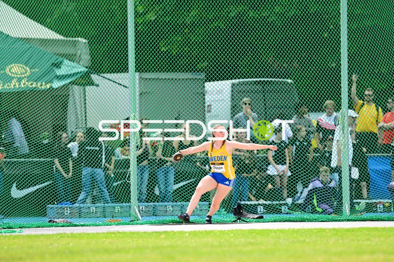 Alma Olsson beim Diskuswurf im Michael-Hoffmann-Stadion Mannheim