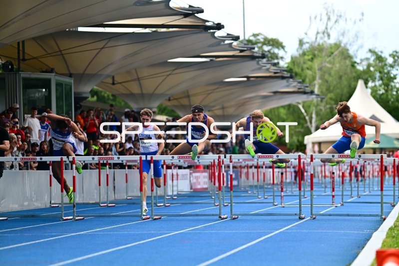 Lukáš Koptík und Toby Wright beim 110m-Hürdenlauf in Mannheim