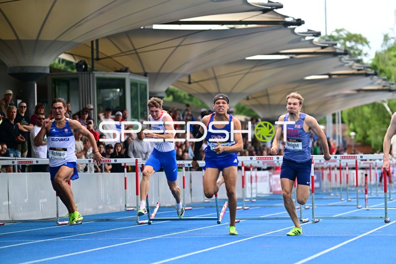 Toby Wright und Lukáš Koptík im 110m-Hürden beim Bauhaus-Gala Mannheim