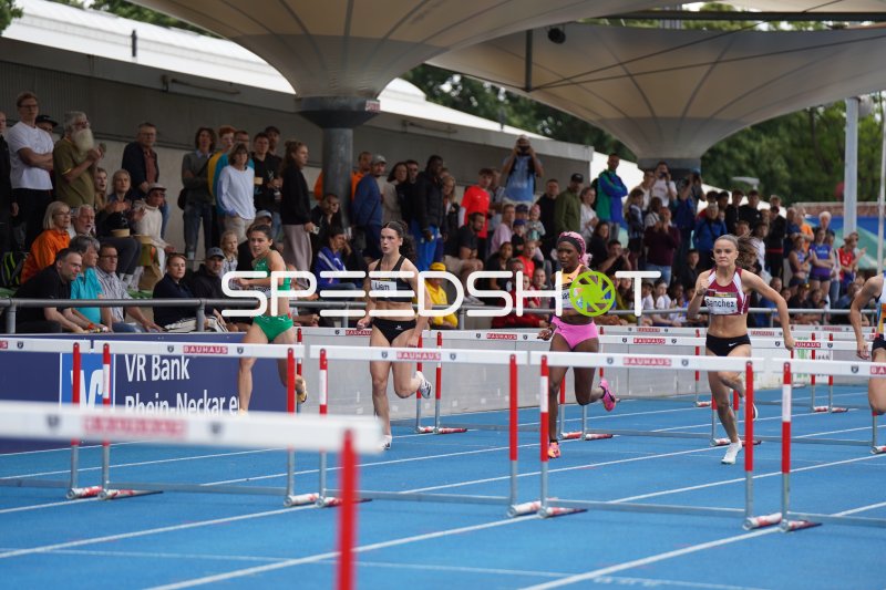 Sereina Liem, Ndasi Daryl und Jil Sanchez im 100m-Hürdenlauf