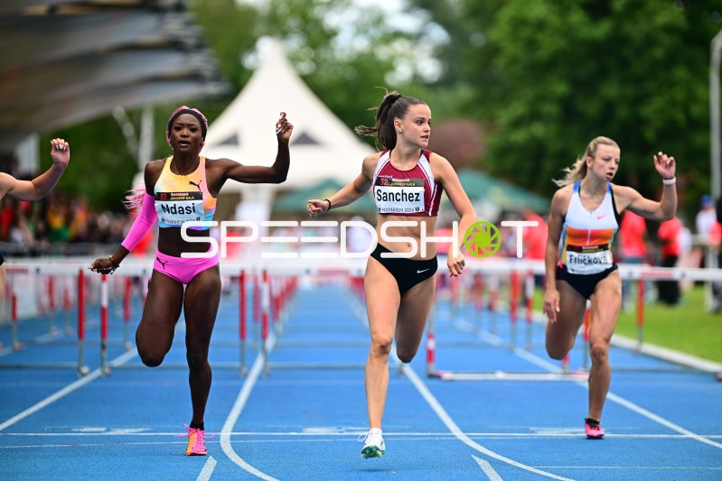 Jil Sanchez, Daryl Ndasi und Laura Frličková im 10-Hürden-Sprint