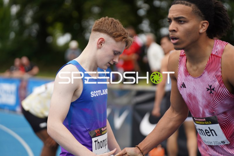 Ben Thompson (#32) und Dubem Amah beim Juniorensprint in Mannheim
