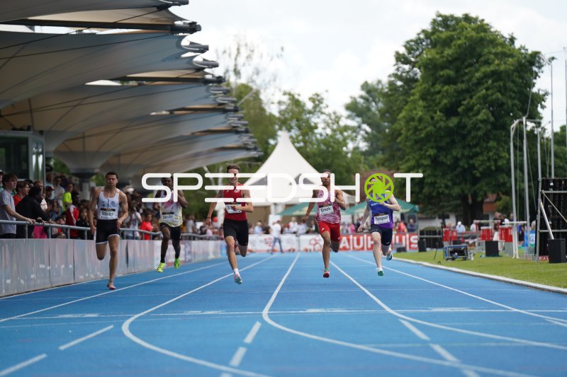 Philip Stroh und weitere Sprinter im 200m-Lauf in Mannheim