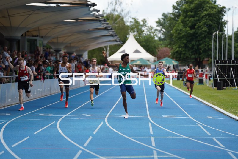 Dubem Amah (Ireland) gewinnt 200m-Lauf im Michael-Hoffmann-Stadion Mannheim