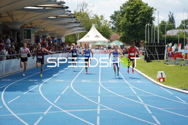 Sprintfinale im 200m mit Richard Janura (#347) beim Leichtathletik-Meeting Mannheim