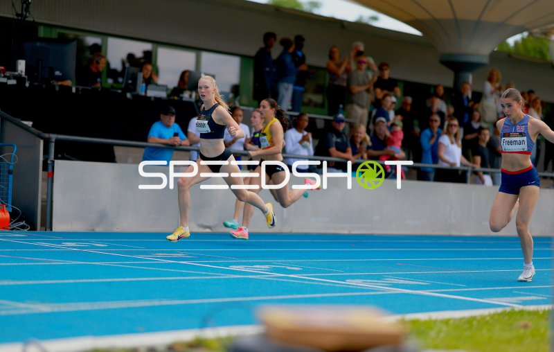 Mia Besser beim Sprint im Michael-Hoffmann-Stadion Mannheim