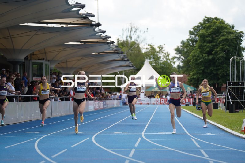 Ava Freeman siegt vor Zoé Cilliers und Mia Besser im Sprint
