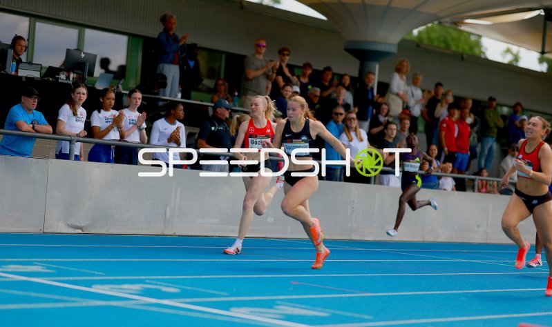 Anne Böcker und Lily Bradley im Sprintrennen beim Meeting in Mannheim
