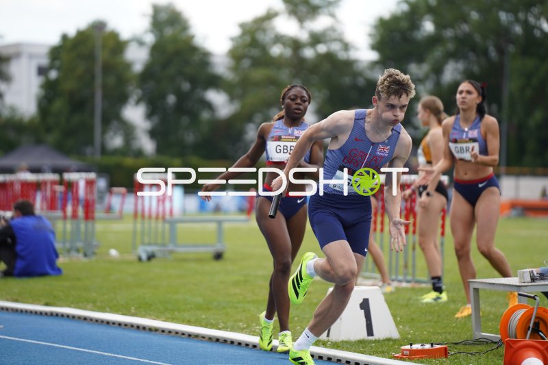 Great Britain beim 4x400m-Staffelstart im Michael-Hoffmann-Stadion Mannheim