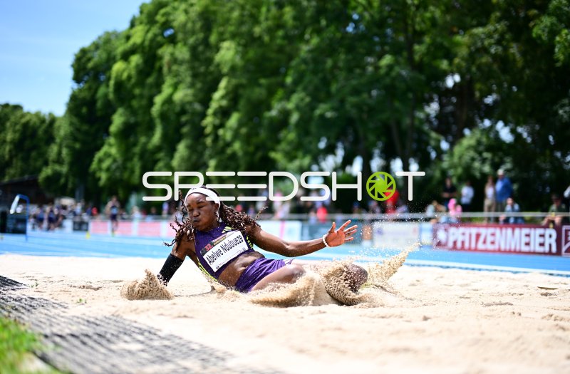 Oluchi Abelwe Ndubueze (#353) beim Weitsprung in Mannheim