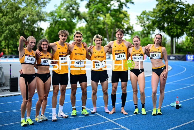Johannes Lorz und Nils Hofmann mit deutschen Staffelteams beim Mannheimer Juniorengala