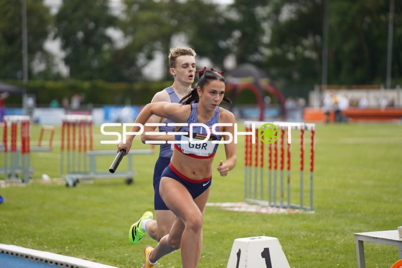 Great Britain (#32) beim 4x400m-Staffellauf in Mannheim