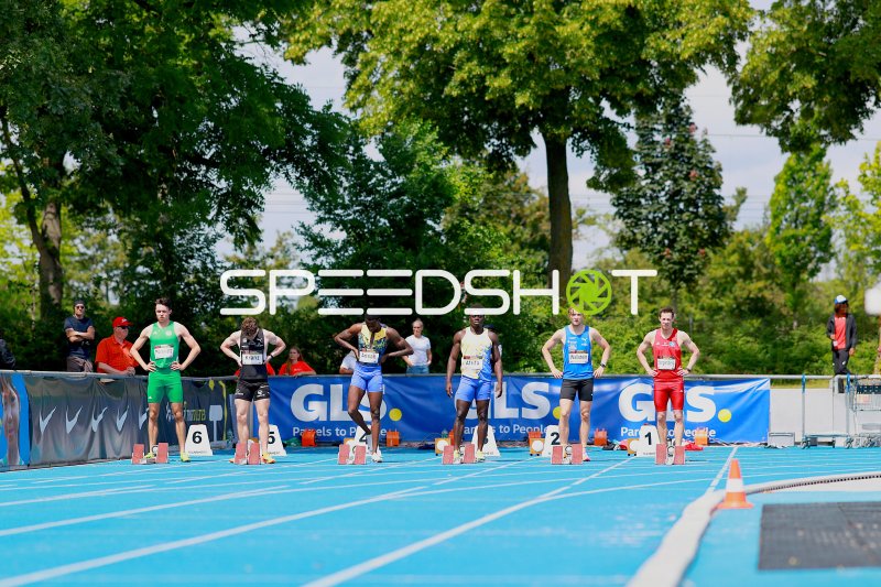 Startaufstellung 100m mit Kevin Kranz (#68) und Elvis Afrifa (#255) in Mannheim