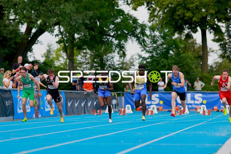 100m-Sprint im Michael-Hoffmann-Stadion Mannheim mit mehreren Athleten